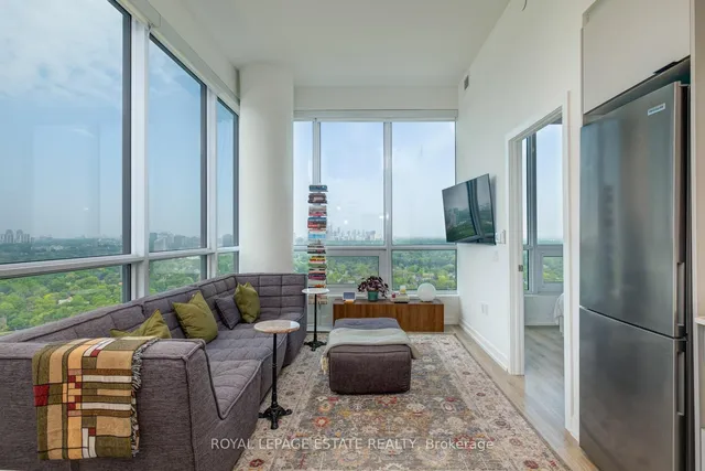 Additional image 14 of 395 Bloor St Unit 2805