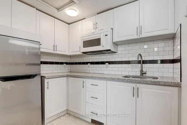 Additional image 19 of 64 Alexmuir Blvd