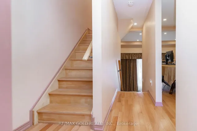 Additional image 17 of 17 Darras Crt Unit 114