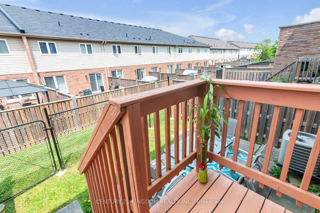 Additional image 40 of 6 Bloom Cres