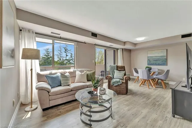 Additional image 12 of 3267 King St Unit 404