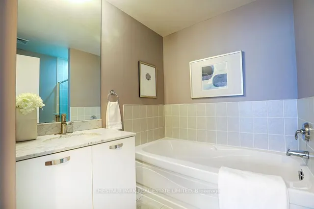 Additional image 19 of 38 Grenville St Unit 3704