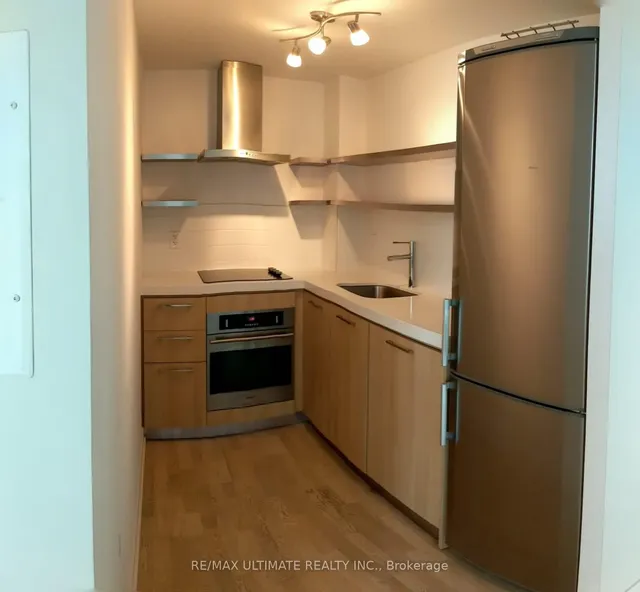 Additional image 3 of 560 King St Unit 604