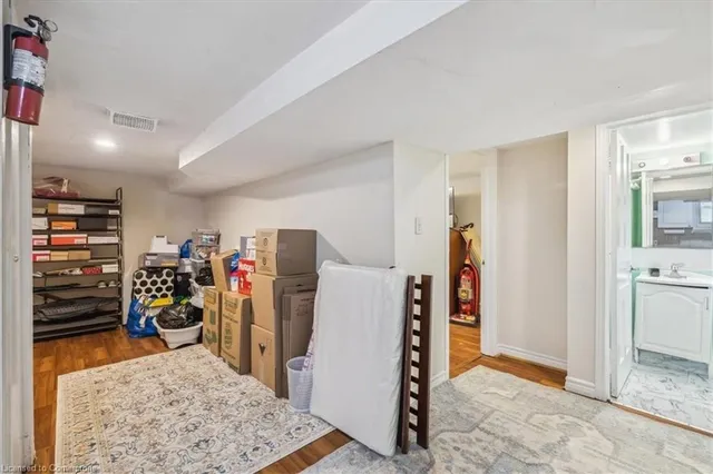Additional image 32 of 1122 Cannon St