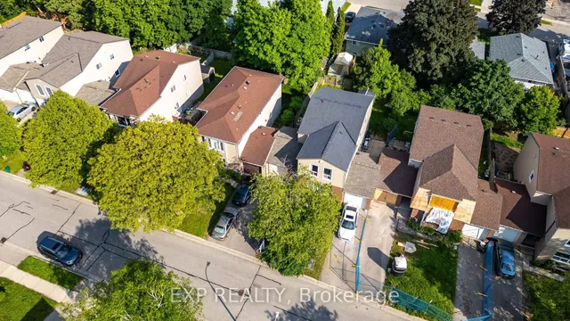 Additional image 44 of 178 Silver Aspen Cres