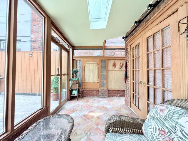 Additional image 23 of 66 Garnet Ave