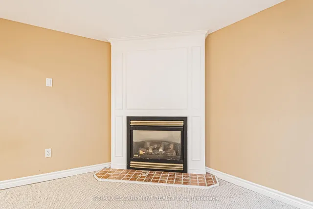 Additional image 24 of 451 Woodview Rd Unit 2