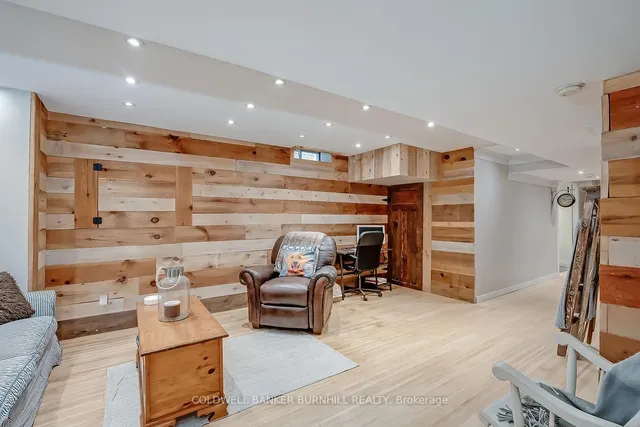 Additional image 32 of 2214 KENNETH Cres