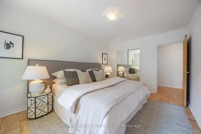 Additional image 38 of 21 Benlamond Ave Unit 4