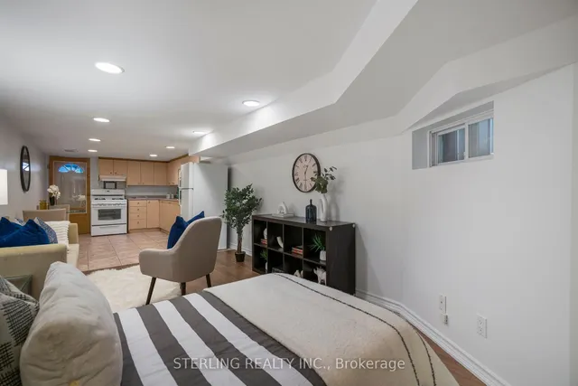 Additional image 29 of 13 Auburn Ave