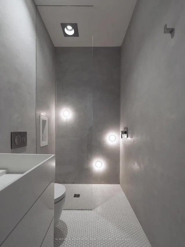 Additional image 8 of 251 St Clarens Ave