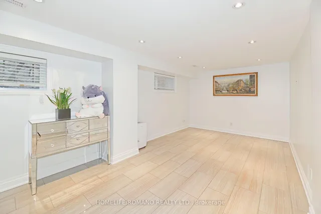 Additional image 5 of 566 Mcroberts Ave