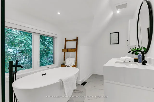 Additional image 33 of 231 Grace St