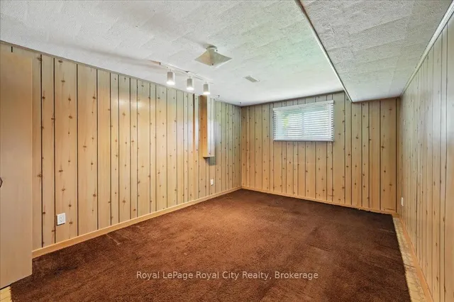 Additional image 36 of 701 Castleguard Cres