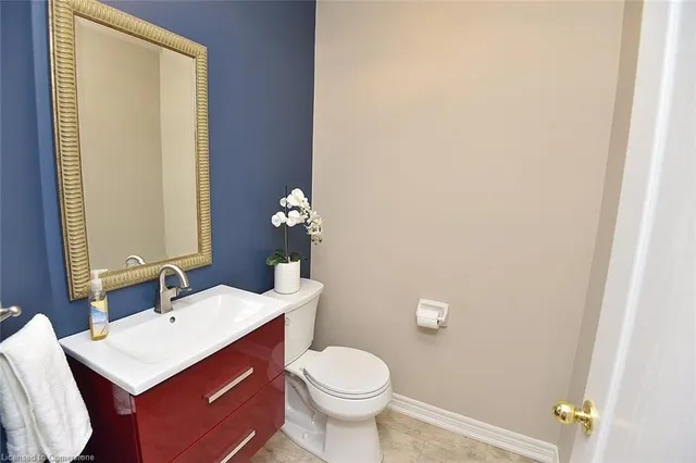 Additional image 28 of 31 Blasdell Crt