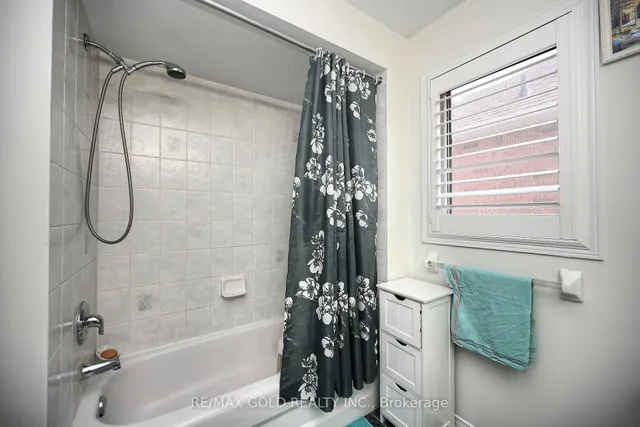 Additional image 26 of 34 Saintsbury Cres