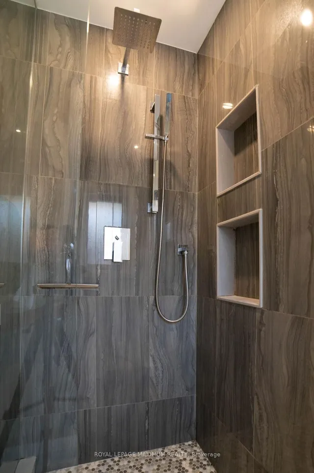 Additional image 19 of 76 Langholm Dr