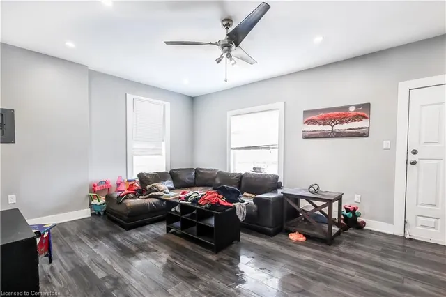 Additional image 24 of 47 Wellington St