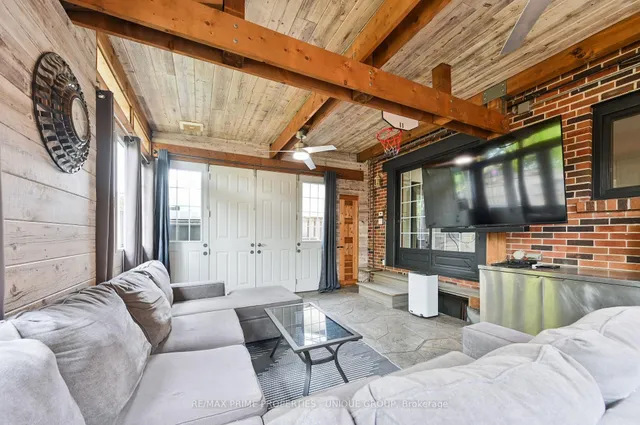 Additional image 17 of 16 Eastwood Ave