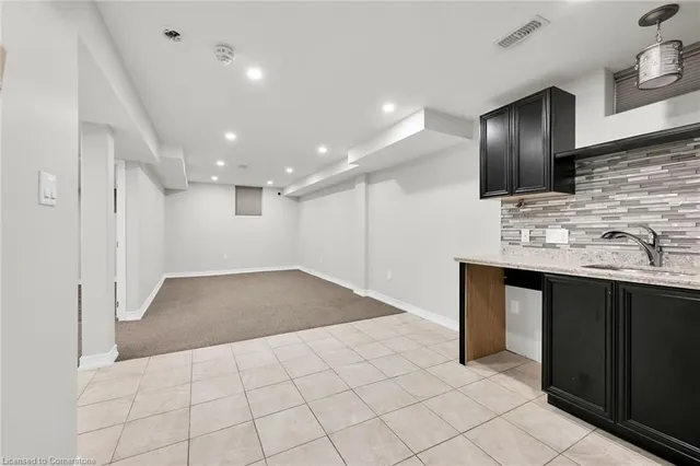 Additional image 38 of 216 Eleanor Ave