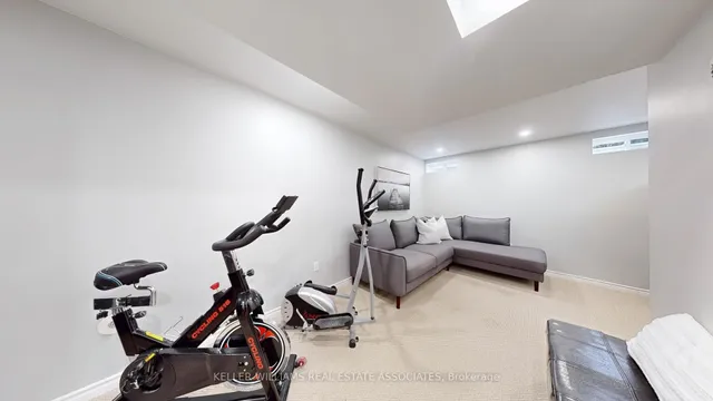 Additional image 24 of 721 Shortreed Cres