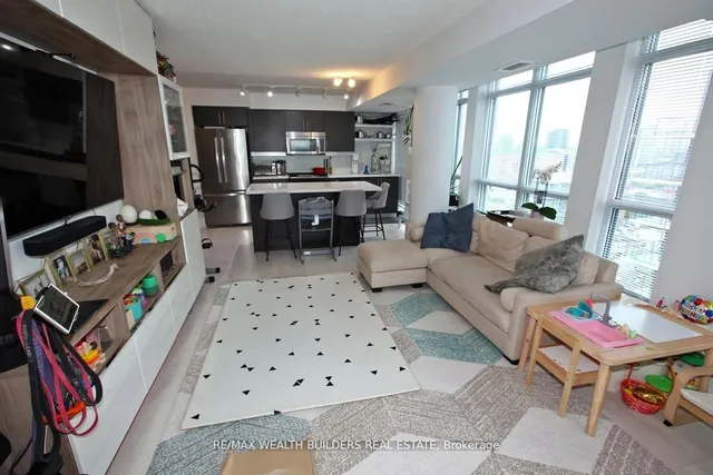 Additional image 8 of 400 Adelaide St Unit 2322