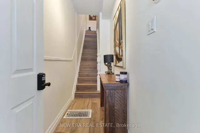 Additional image 5 of 39 Lappin Ave