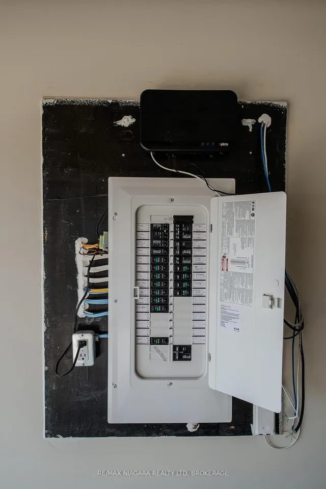 Additional image 25 of 100 Blackbird Way