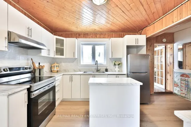 Additional image 12 of 2439 Prospect St