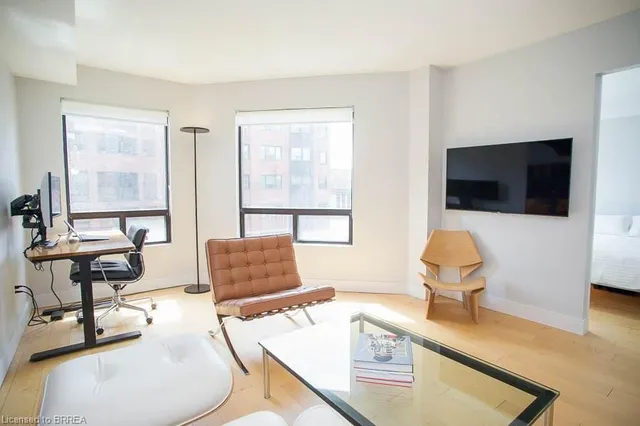 Additional image 15 of 10 Ellen St Unit 303