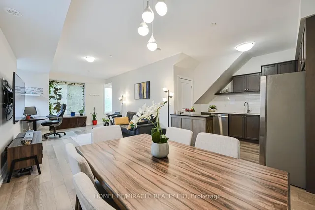 Additional image 13 of 256 ROYAL YORK Rd Unit 114