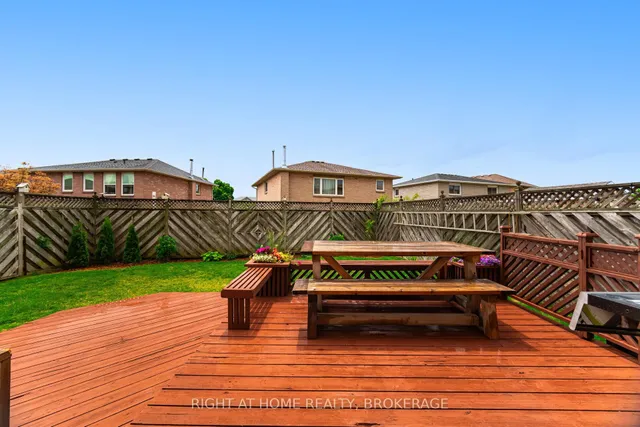 Additional image 28 of 172 Merrilee Cres