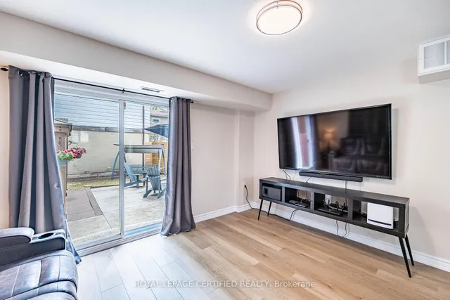 Additional image 14 of 17 Holmcrest Crt