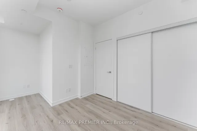 Additional image 19 of 851 Sheppard Ave Unit 15