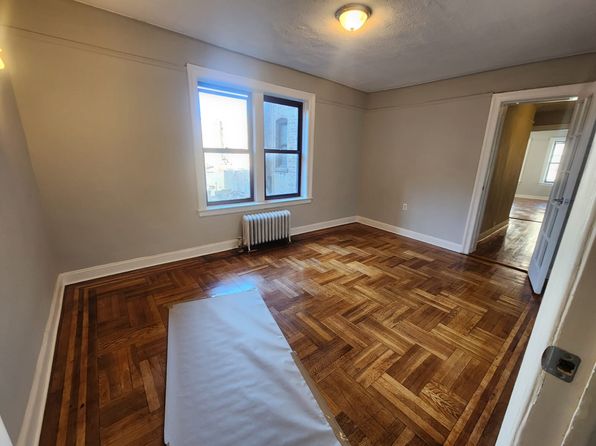 31 Nagle Ave #5T, New York, NY 10040