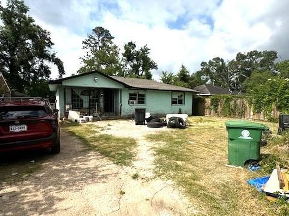 8122 Count St, Houston, TX 77028