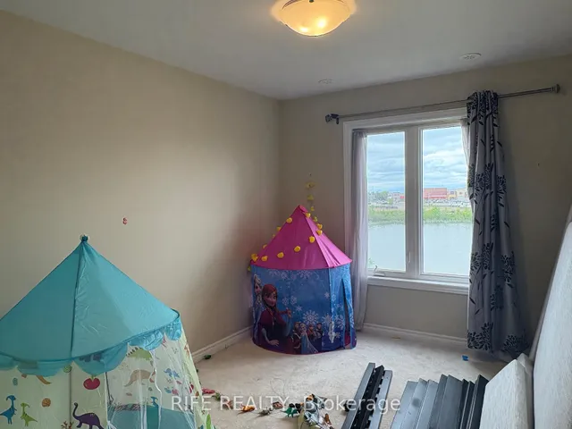 Additional image 6 of 370 Athabasca Common