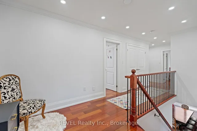 Additional image 23 of 401 Schreyer Cres