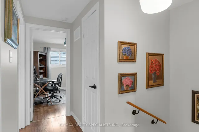 Additional image 18 of 64 Maplehurst Sq