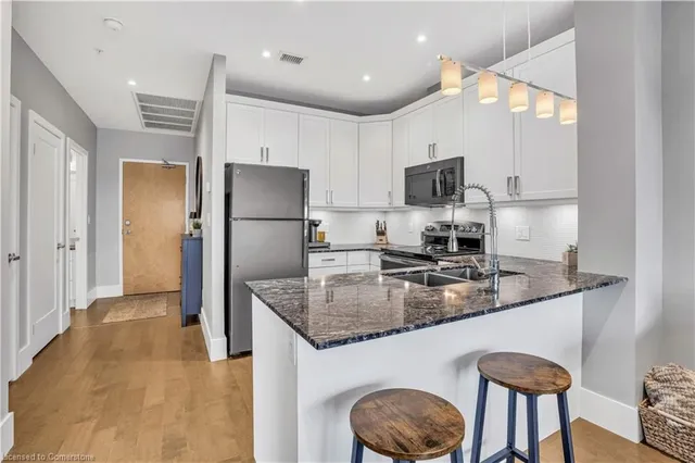 Additional image 13 of 1 Victoria St Unit 601