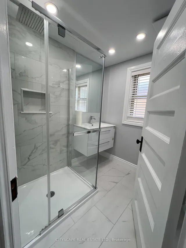 Additional image 17 of 476 Lansdowne Ave