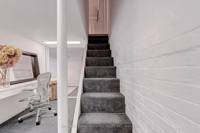 Additional image 30 of 215 Christie St