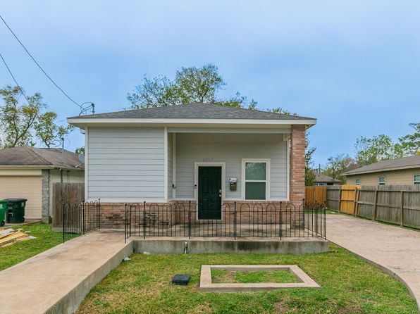 8017 Comal St, Houston, TX 77051