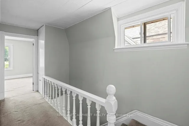 Additional image 24 of 69 Lorne Ave