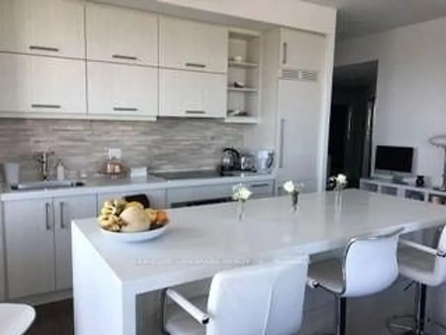 Additional image 10 of 1080 Bay St Unit 3902