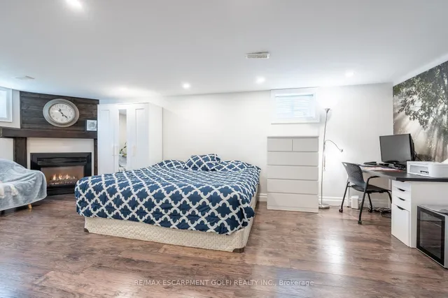 Additional image 23 of 50 LAMBERT St