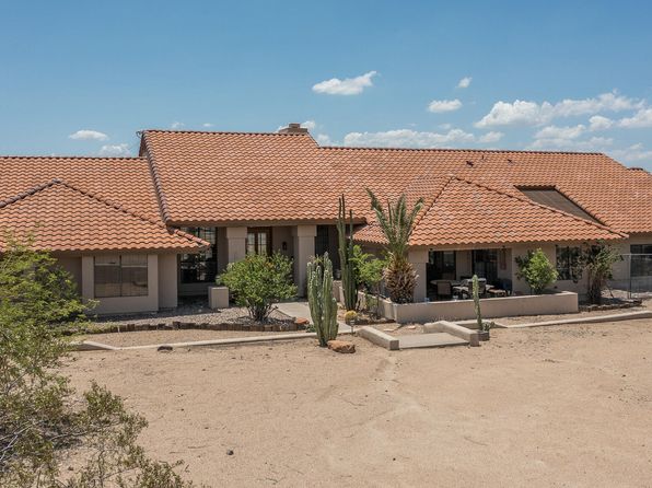 15 E Briles Rd, Phoenix, AZ 85085