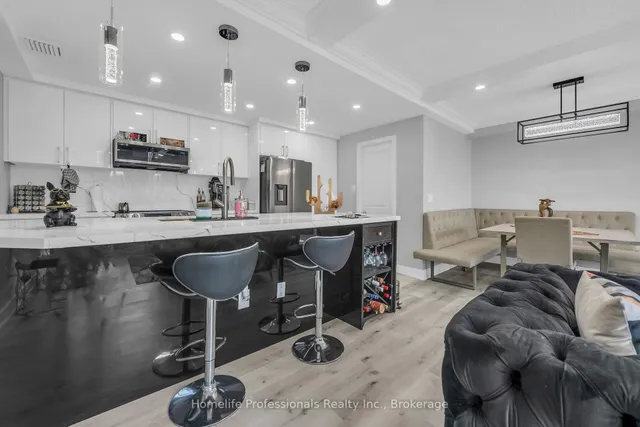 Additional image 12 of 120 Duke St Unit 704