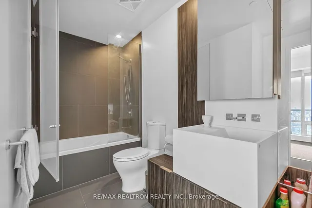 Additional image 21 of 1 Bloor St Unit 4610