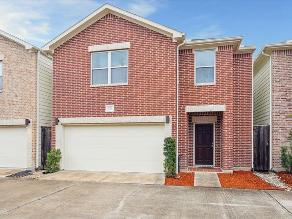 3726 Main Poplar Dr, Houston, TX 77025